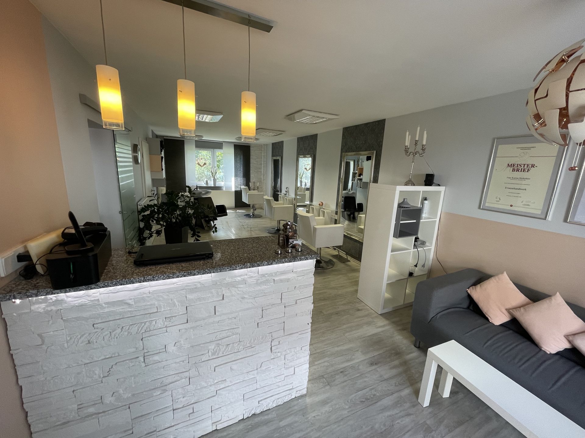 Friseursalon Schnittstelle Innenansicht in Hünstetten-Beuerbach