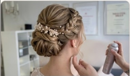 Hochsteckfrisuren für Hochzeit und besondere Anlässe
